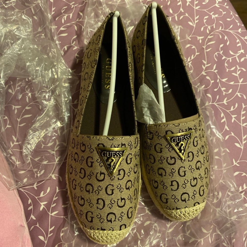 Guess women’s shoes flats espadrille size 7.5 Brand new in box
